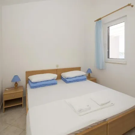 Lumbarda Resort Apartments לומבארדה