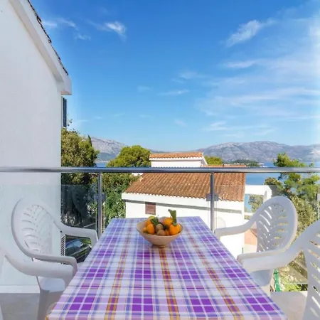 Lumbarda Resort Apartments דירה *